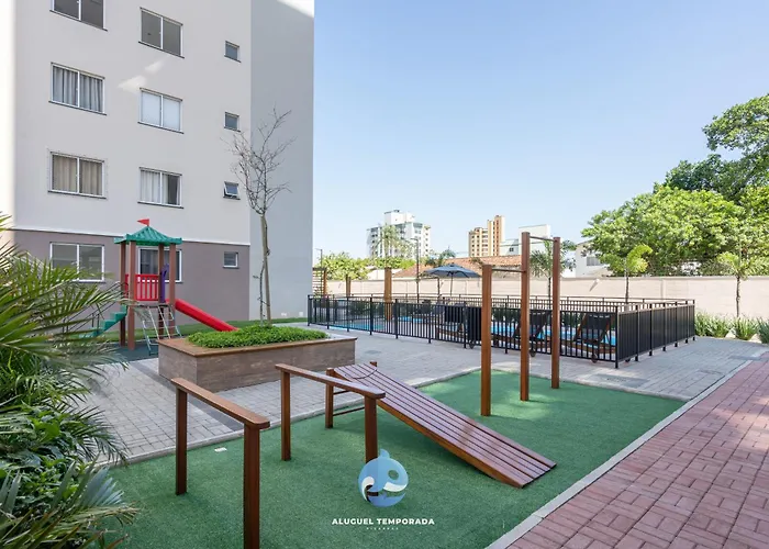 Aptos Em Bal Picarras A150M Da Praia, Dois Quartos, Sala De Estar, Cozinha Completa, Sacada Com Churrasqueira, Wi-Fi, Piscina, Portaria 24H, Playground E Quadra De Esportes