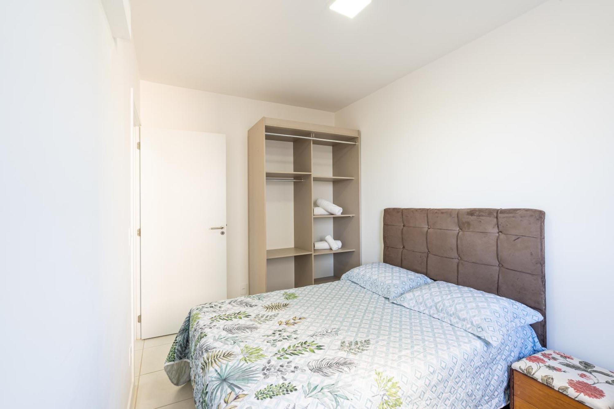 Beachfront Apartments: Ocean-view Oasis With Pool And Bbq Apartment *
