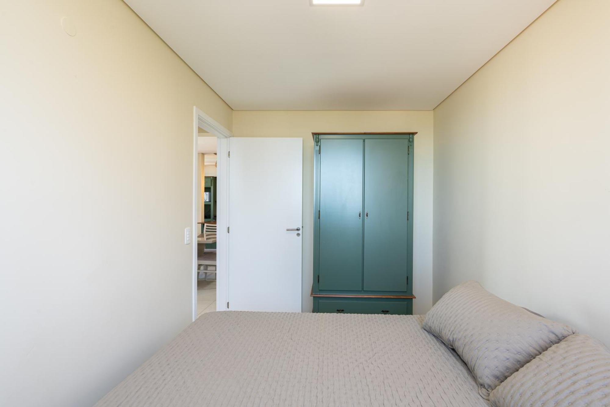 Beachfront Apartments: Ocean-view Oasis With Pool And Bbq
