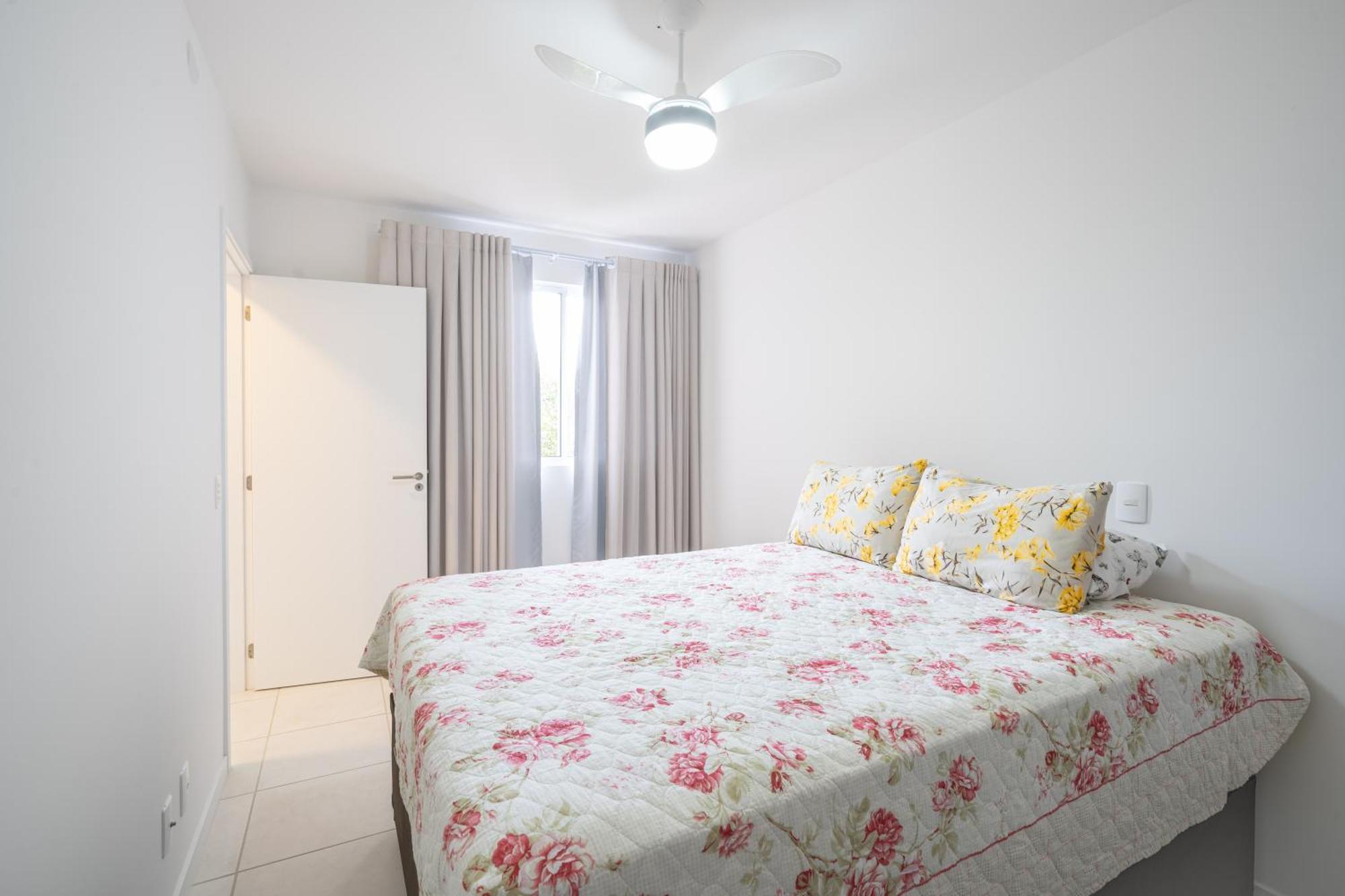 Beachfront Apartments: Ocean-view Oasis With Pool And Bbq Apartment Picarras