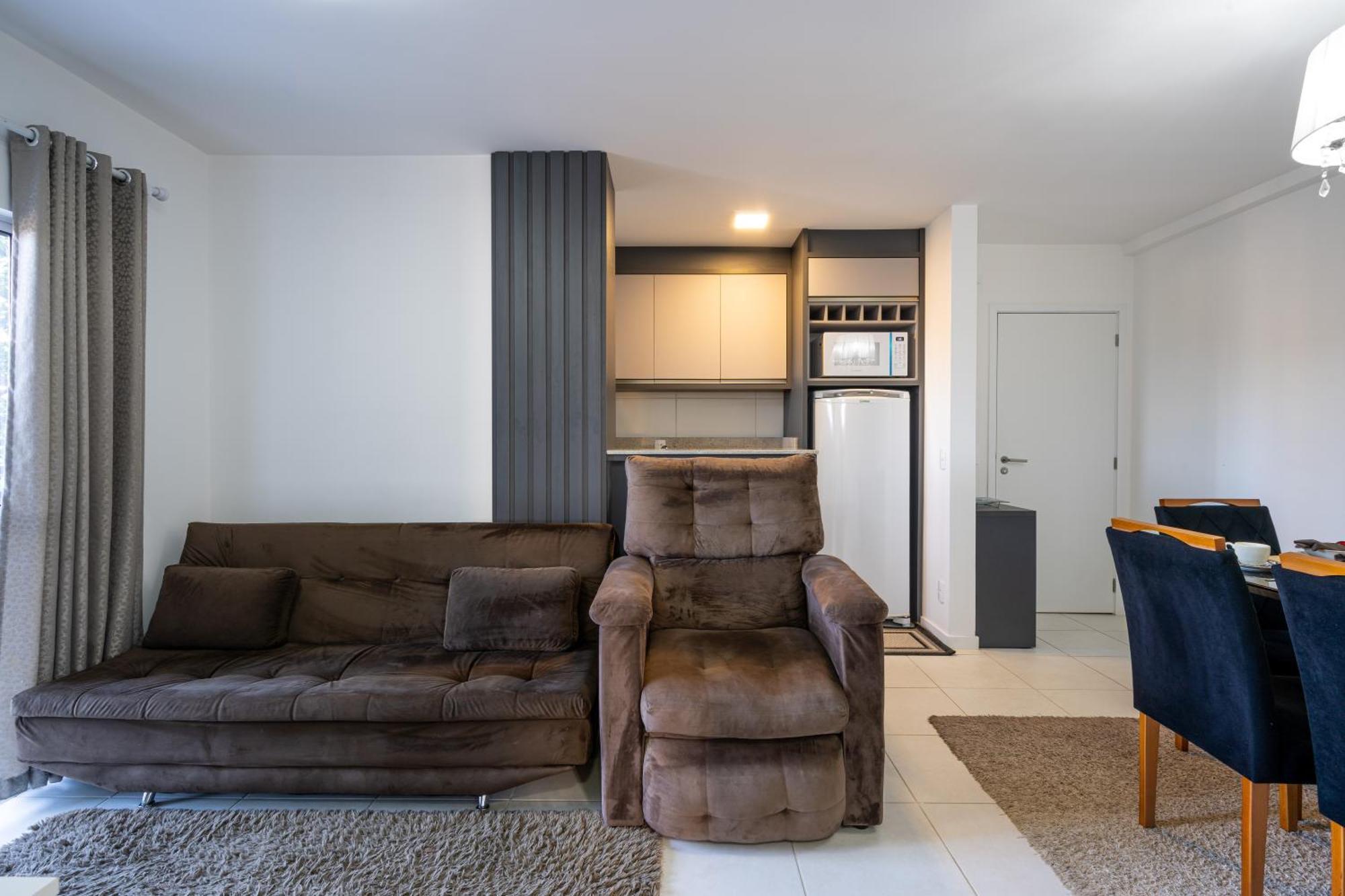 Beachfront Apartments: Ocean-view Oasis With Pool And Bbq Apartment *