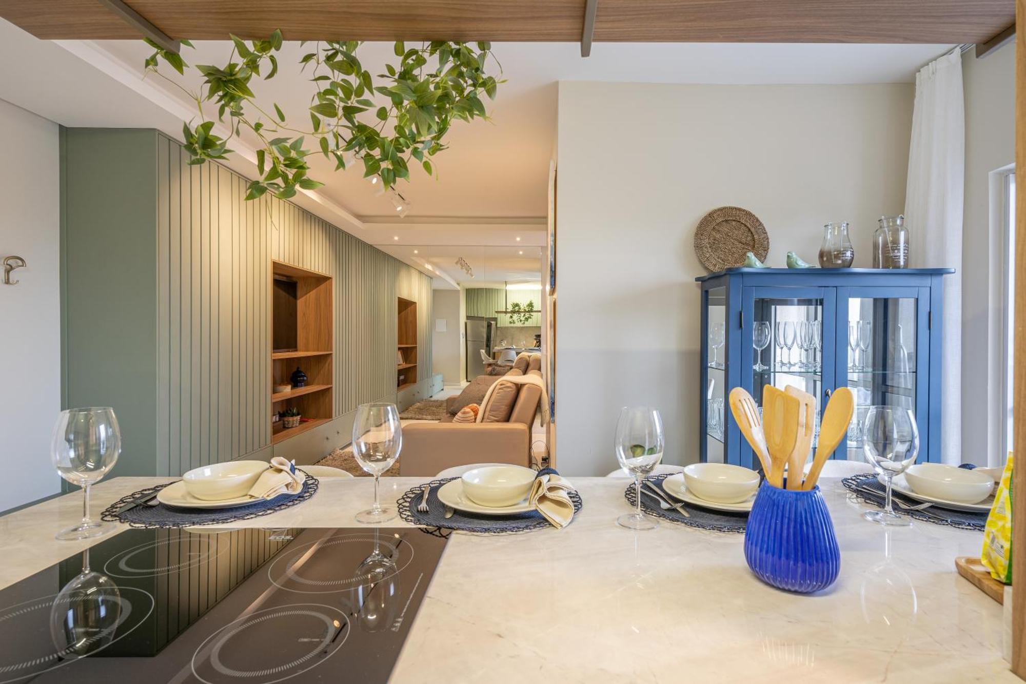 Beachfront Apartments: Ocean-view Oasis With Pool And Bbq Apartment Picarras