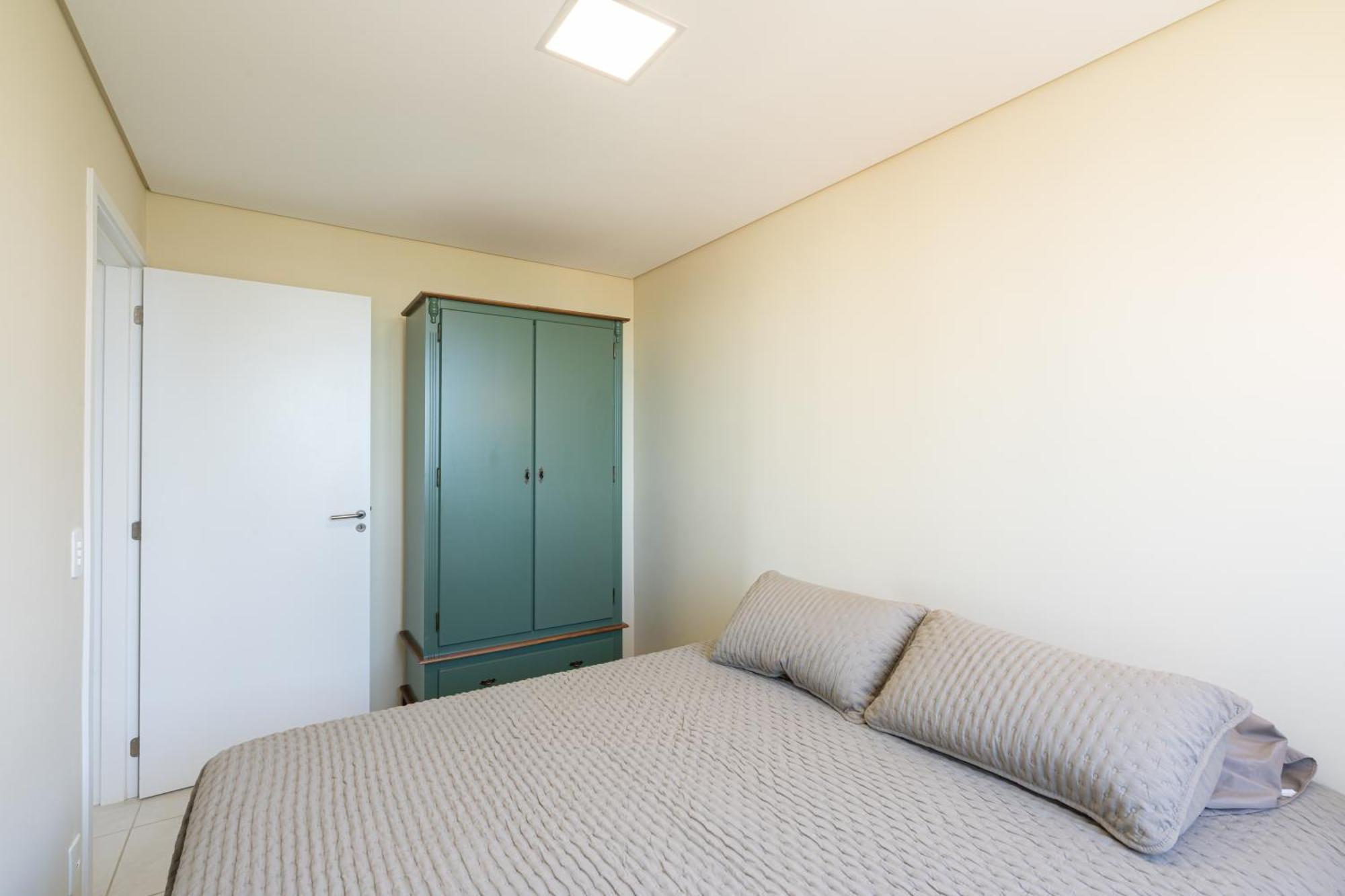 Beachfront Apartments: Ocean-view Oasis With Pool And Bbq