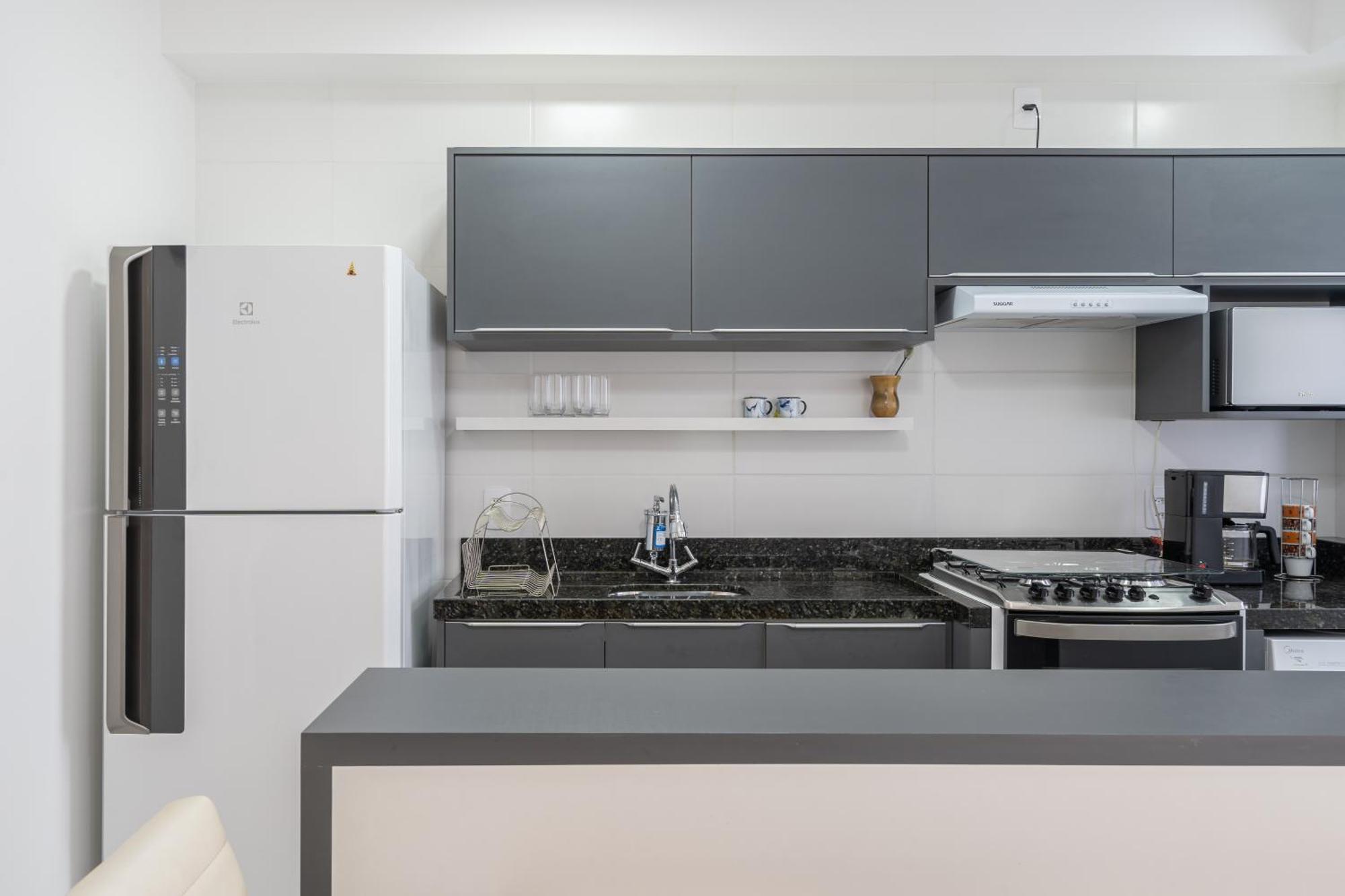 Beachfront Apartments: Ocean-view Oasis With Pool And Bbq Apartment Picarras