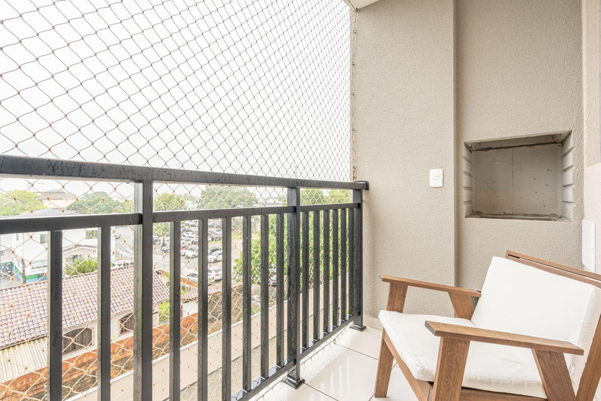 Apartment Beachfront Apartments: Ocean-view Oasis With Pool And Bbq *