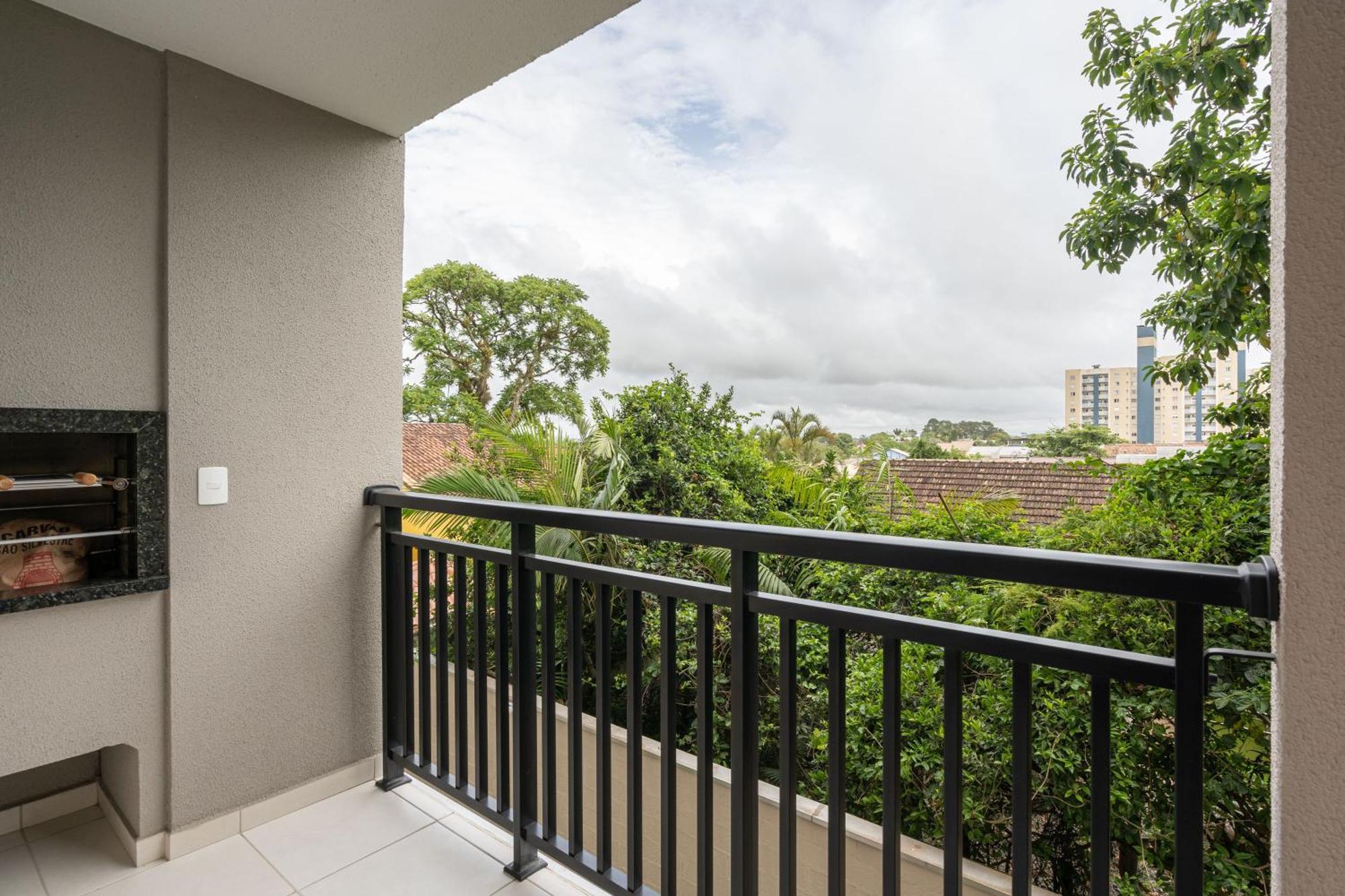 Beachfront Apartments: Ocean-view Oasis With Pool And Bbq