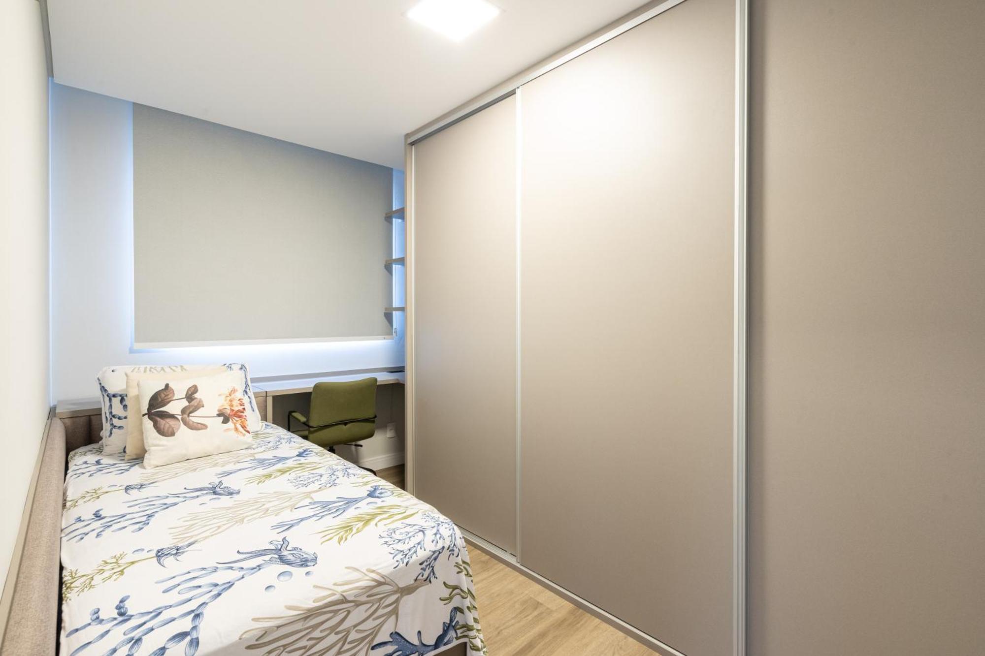 Beachfront Apartments: Ocean-view Oasis With Pool And Bbq Apartment Picarras