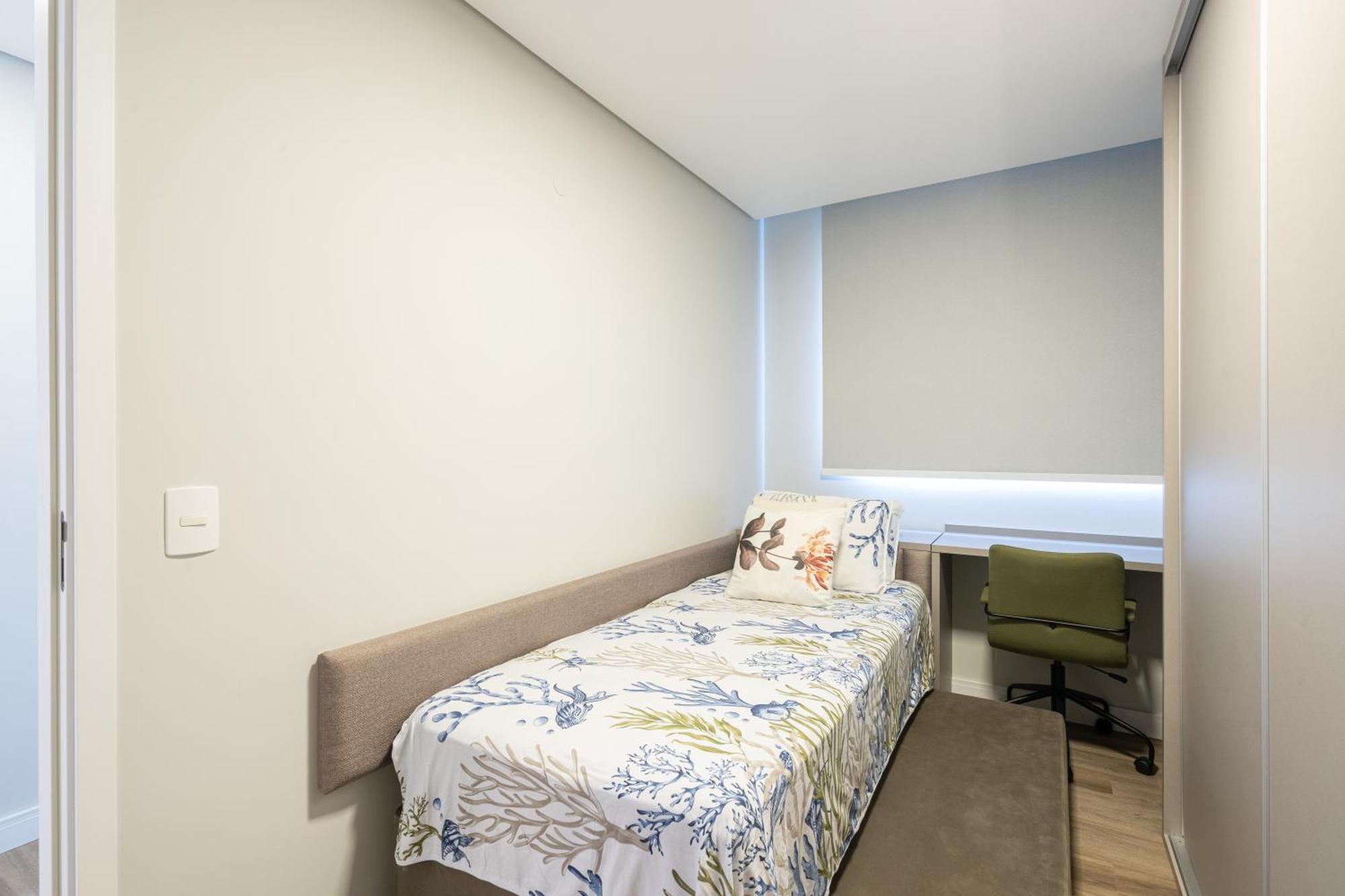 Apartment Beachfront Apartments: Ocean-view Oasis With Pool And Bbq *